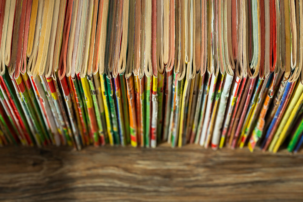 stripboeken in een kringloopwinkel, die geld waard kunnen zijn.